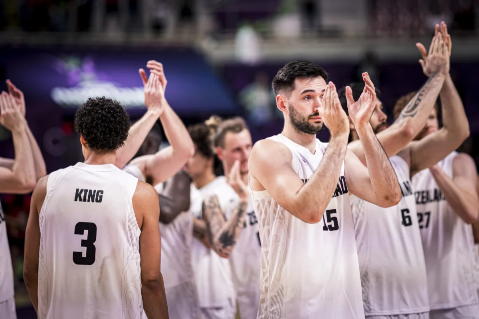 除了手感回, 男篮亚洲杯