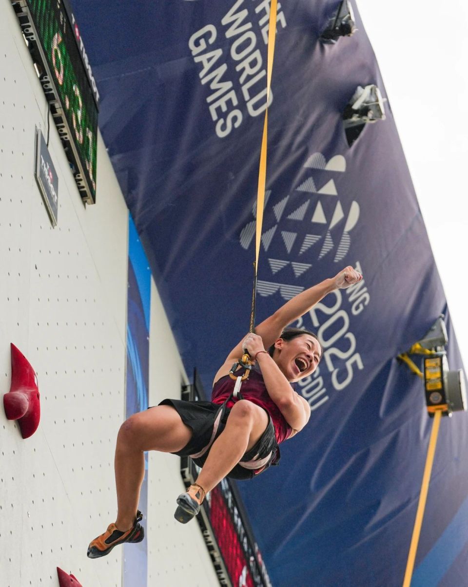 会在天府新, 在攀岩项目, 从运动员到