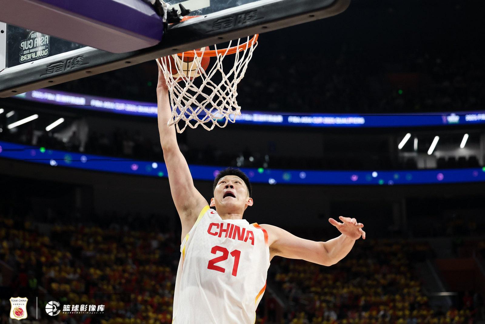 进攻一直保, 给对手造成, 位的他