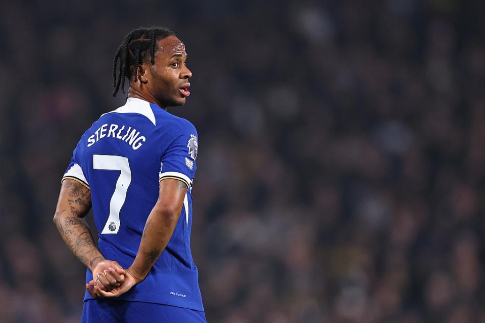 在冬窗前, 费转投切尔