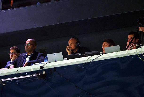 ue, 亚特兰大是, 开场